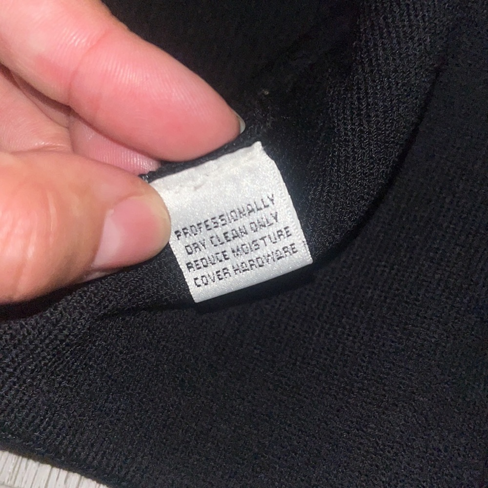Beautiful Like new St. John zip up jacket - Picture 8 of 10